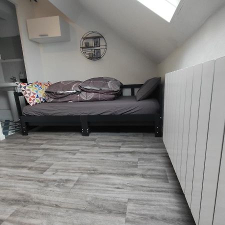 Studio "Sous Les Toits", Proche Hyper Centre Et Commerces ! Valenciennes Extérieur photo