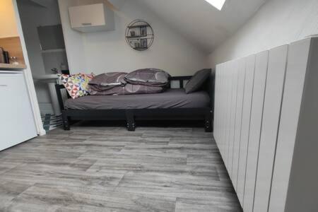 Studio "Sous Les Toits", Proche Hyper Centre Et Commerces ! Valenciennes Extérieur photo