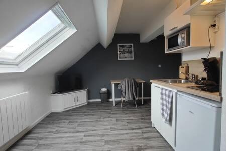 Studio "Sous Les Toits", Proche Hyper Centre Et Commerces ! Valenciennes Extérieur photo